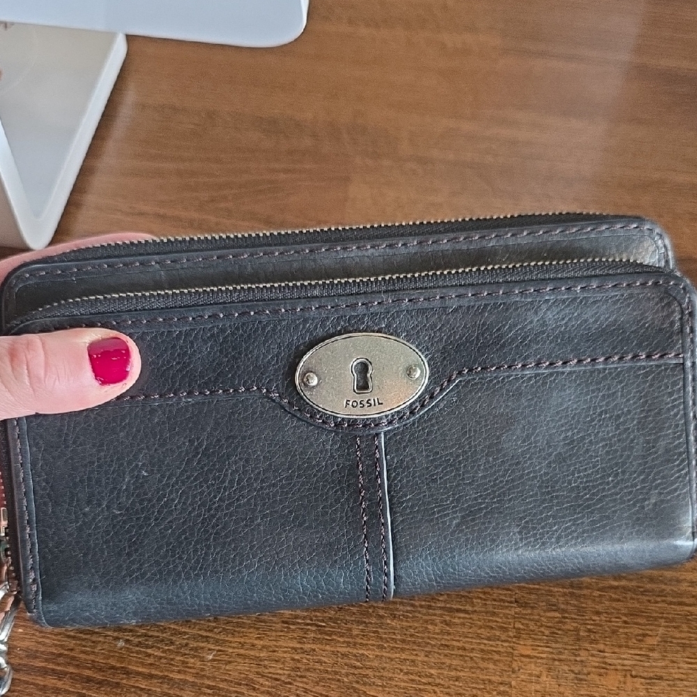 Fossil Dark Leather Wallet with Silver Accent